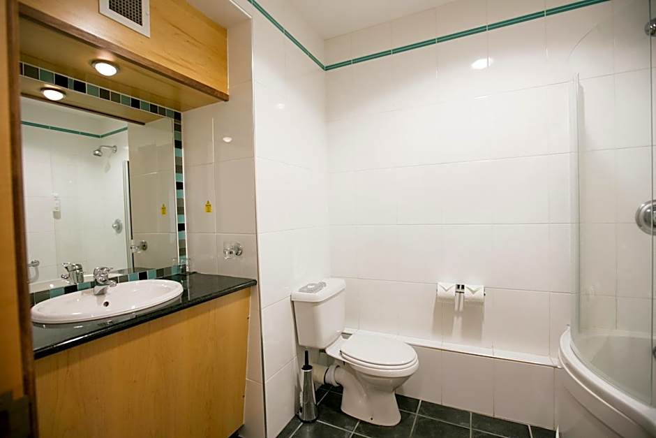 La Mon Hotel & Country Club