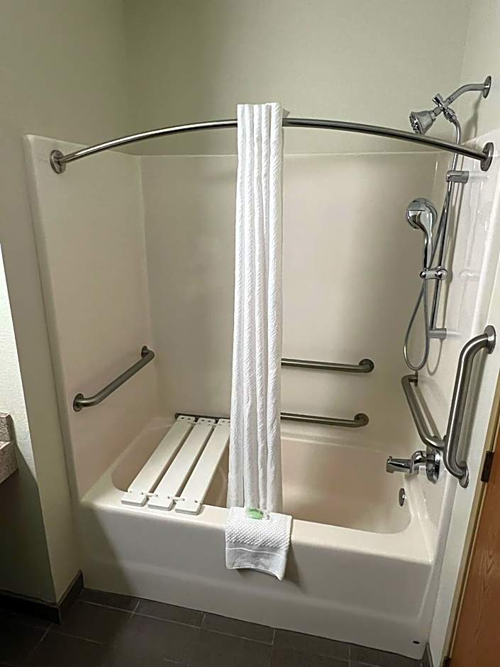 Sleep Inn & Suites Conference Center Eau Claire North