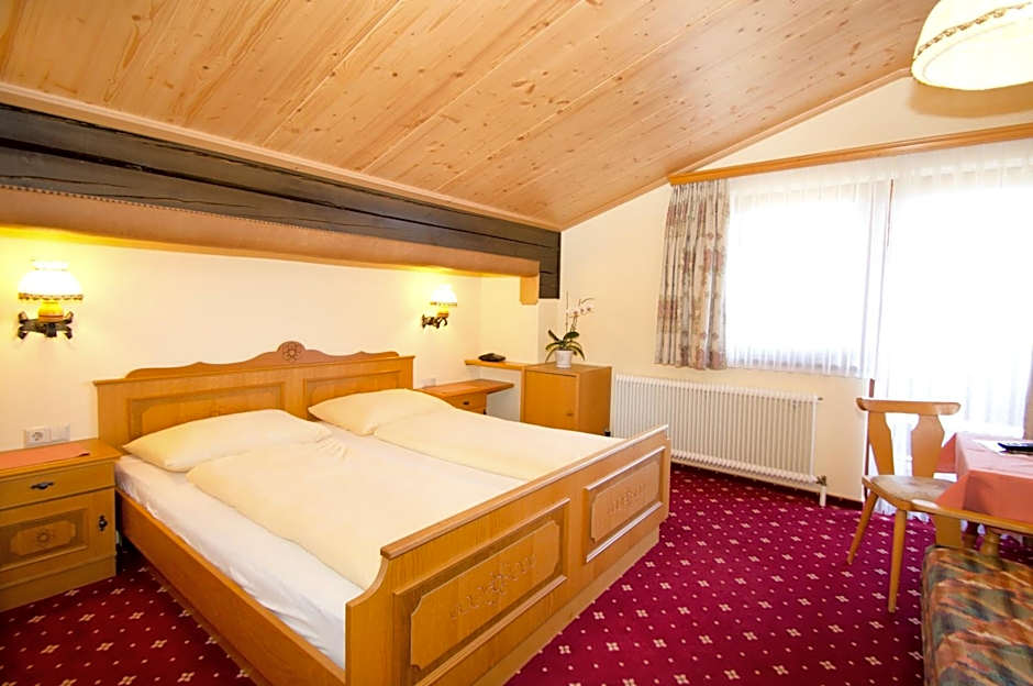 Hotel Garni Hochwurzen