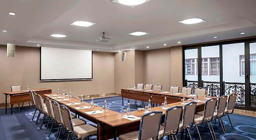 DoubleTree by Hilton Istanbul Gayrettepe