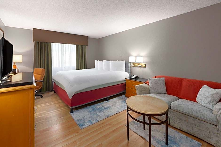 Travelodge by Wyndham Redwood Falls