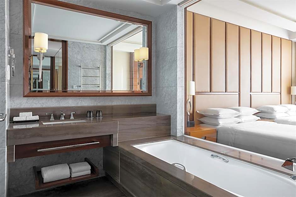 Sheraton Qingdao Jiaozhou Hotel