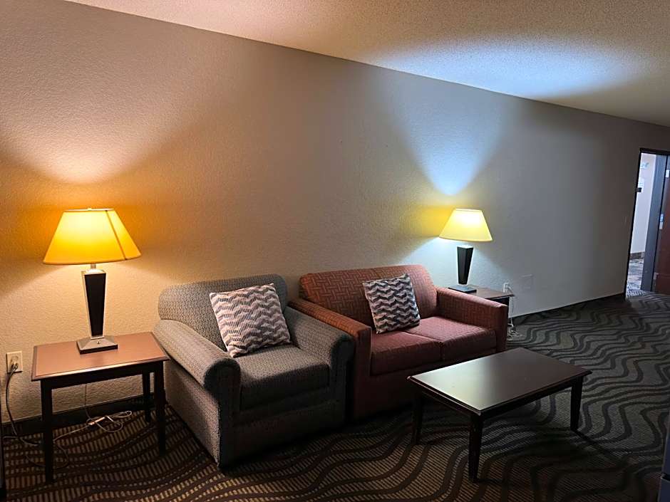 Baymont Inn & Suites by Wyndham Lincoln NE