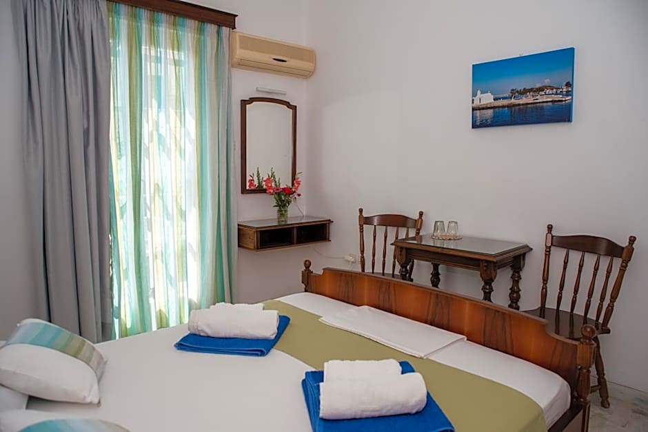 Adonis Hotel Naxos