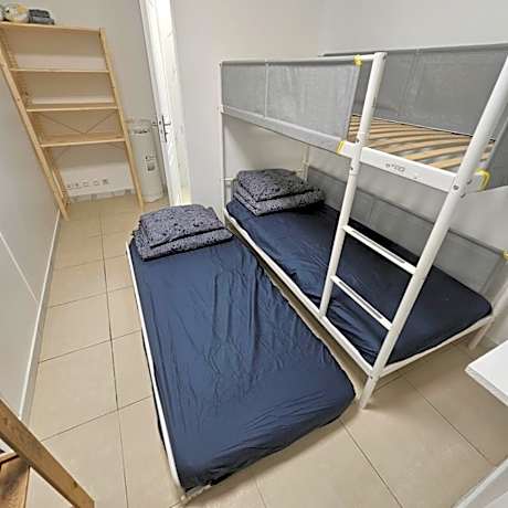 Economy Triple Room