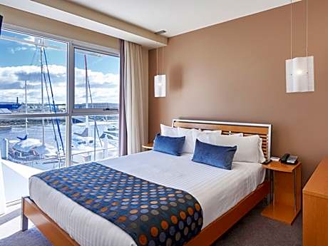 2 Bedroom River Views