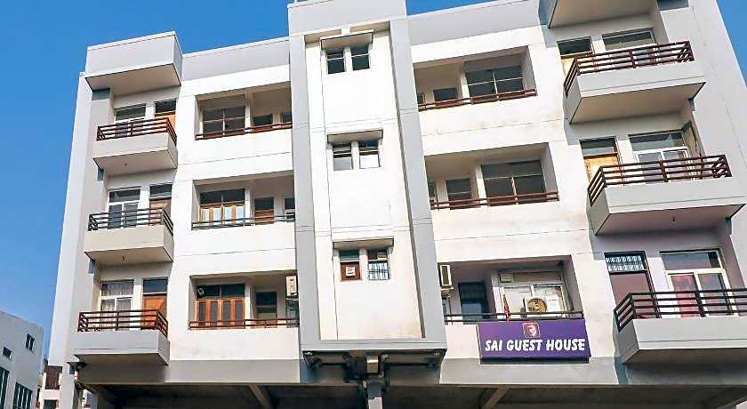 Super Hotel O Basera Homes Jankipuram