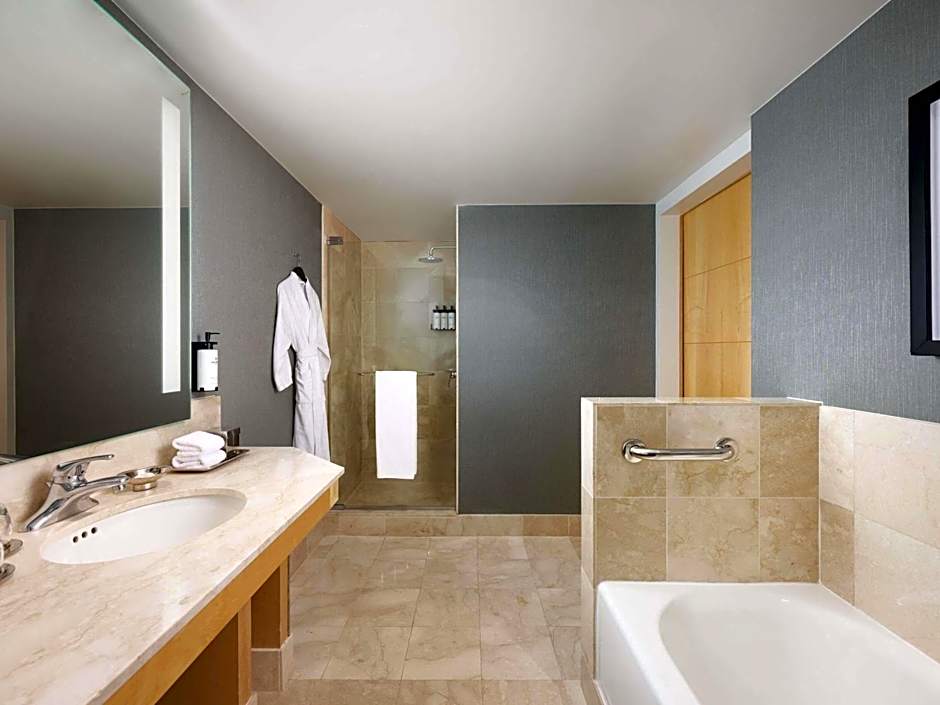 Sofitel Chicago Magnificent Mile