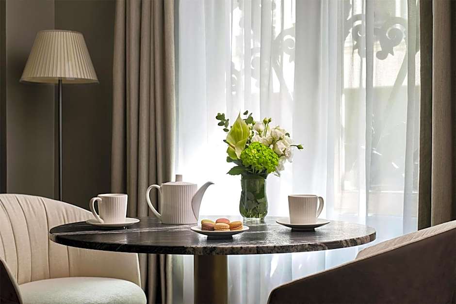 NH Paris Champs- Elysees