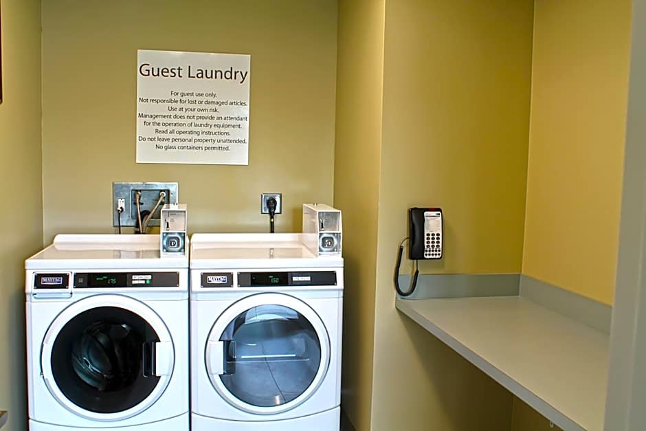 Holiday Inn Express & Suites St. Louise South I-55 By IHG