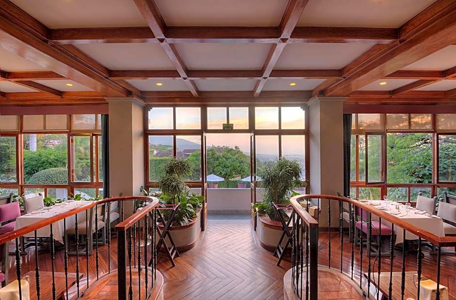 Alta Las Palomas Hotel