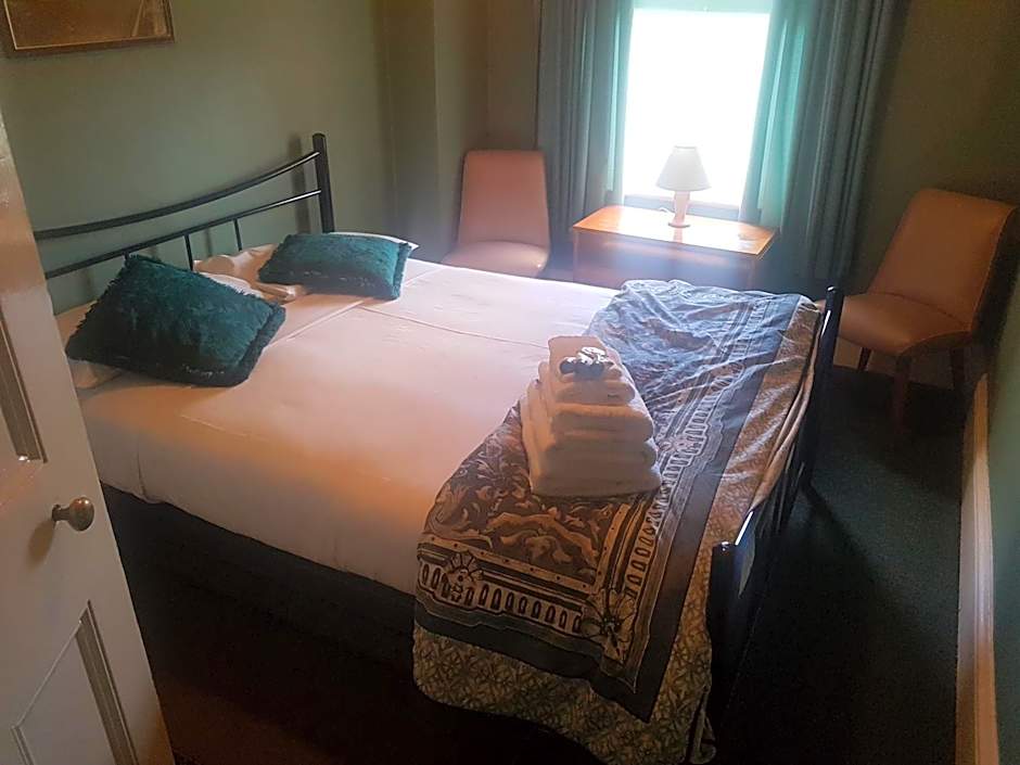 The Richmond Arms Hotel