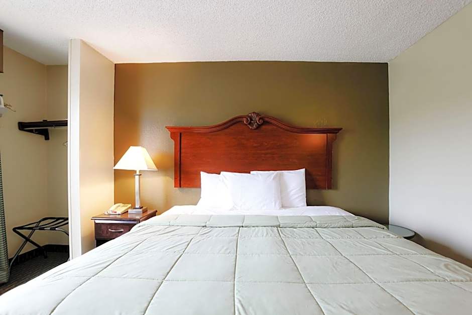 Copley Inn & Suites By OYO Akron OH