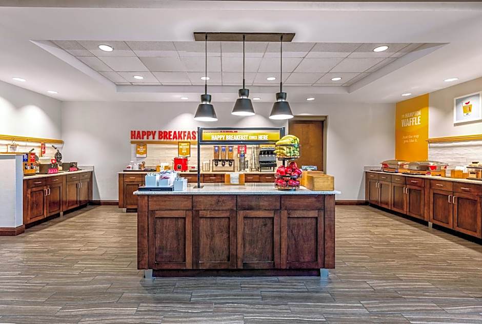 Hampton Inn By Hilton & Suites Deland