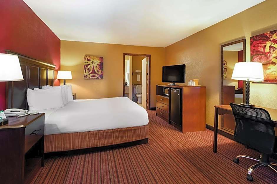 Quality Inn & Suites West Helena
