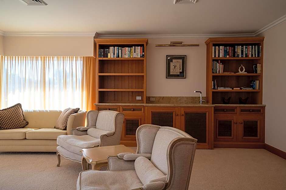 Harrington River Lodge