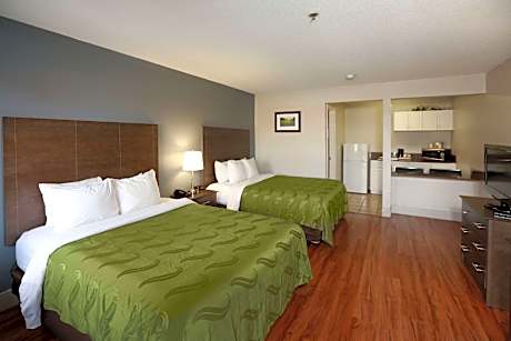 2 Queen Beds - Non-Smoking