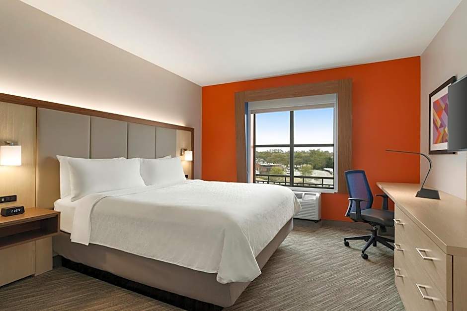 Holiday Inn Express Hotel & Suites Mount Pleasant - Charleston By IHG