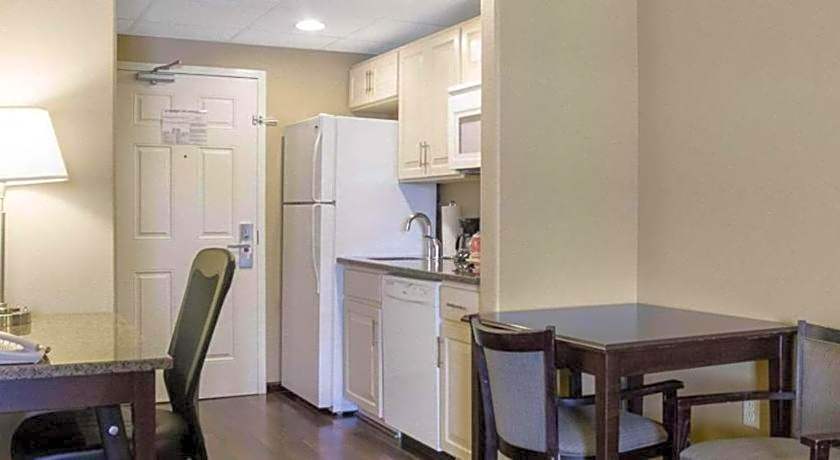 MainStay Suites Bismarck