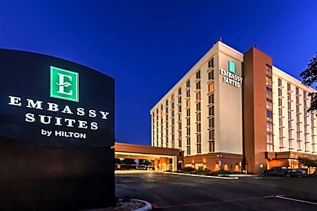 Embassy Suites By Hilton Hotel Dallas Market Center