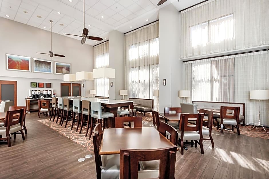 Hampton Inn & Suites Navarre
