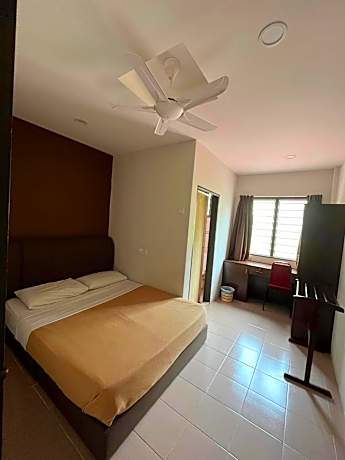 Double Room with Private Bathroom