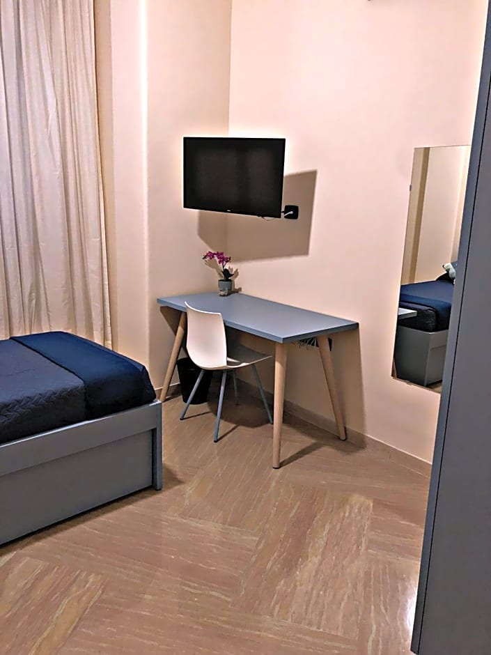 Napoli City Inn