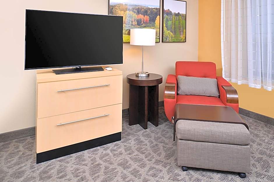 TownePlace Suites by Marriott Detroit Commerce