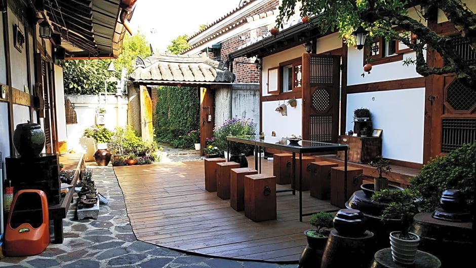 In-Yeon Hanok Guesthouse