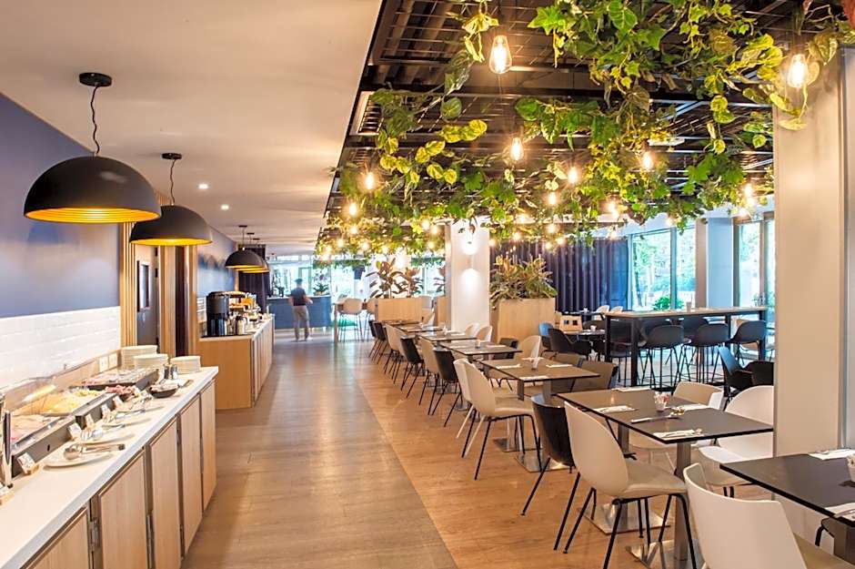 Holiday Inn Express Paris-Canal De La Villette By IHG