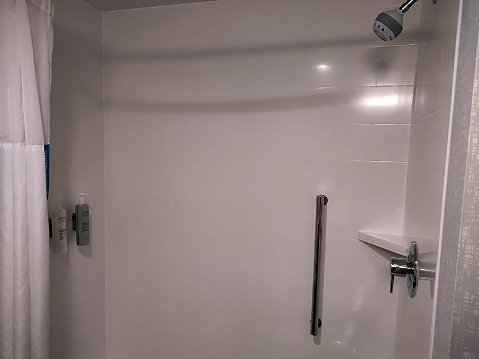 Hampton Inn By Hilton & Suites Pittsburgh New Stanton PA