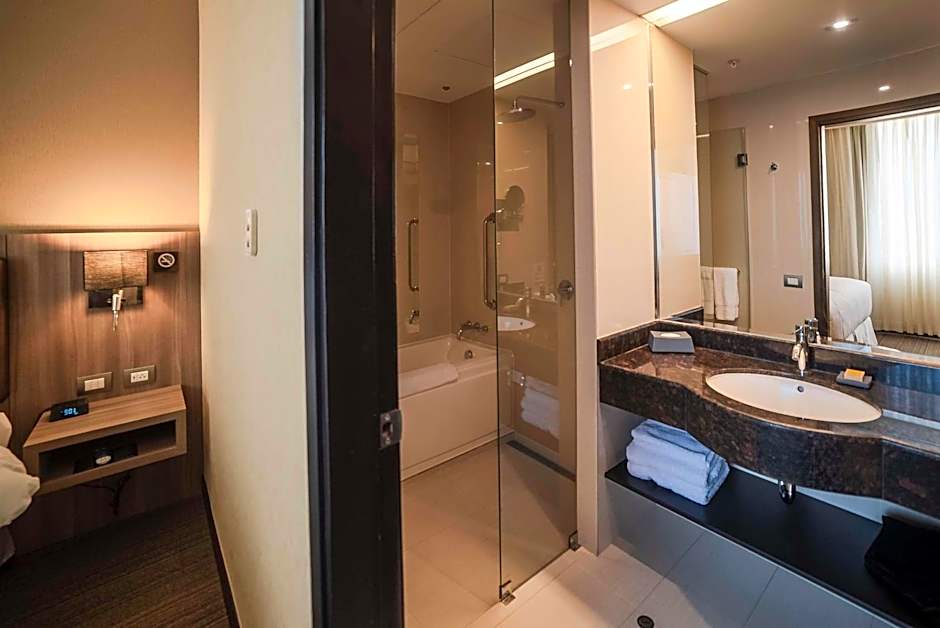 DoubleTree by Hilton Trujillo