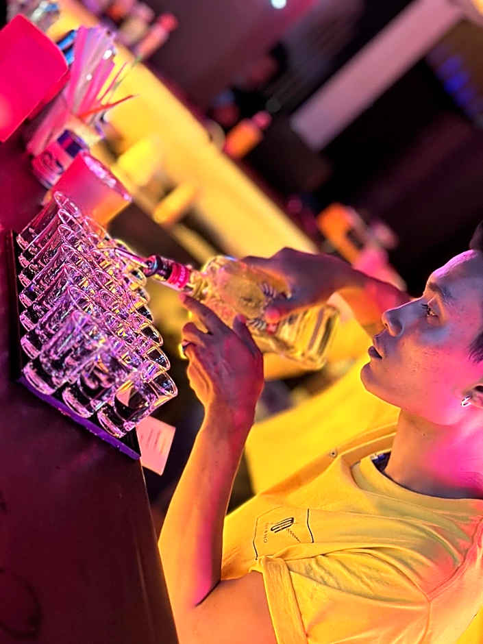 MBAR HOSTEL HAAD RIN