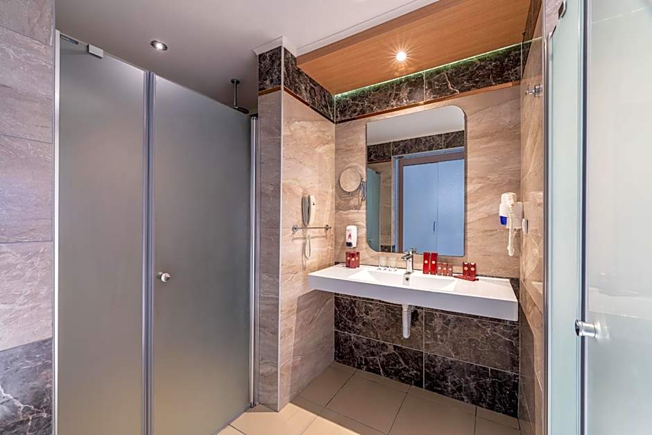 Royal Garden Beach Hotel