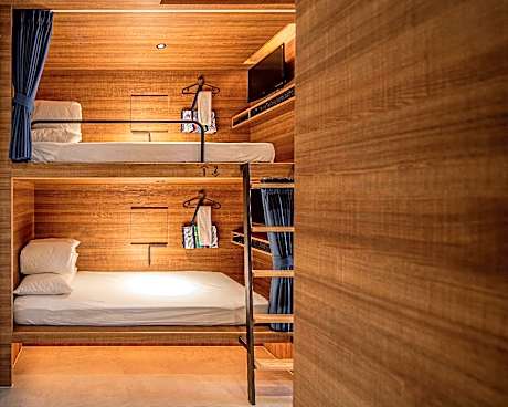 OINN 1 Single Bed for 1 Person in Dormitory - Mixed, Above 7 Years Old Only