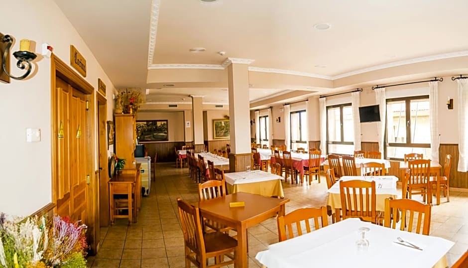 El Roble Hotel Restaurante