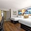 Days Inn by Wyndham St. Petersburg Central