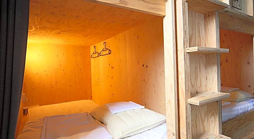 TRAVEL&BOOK HOTEL HULATONCABIN TAKAMATSU