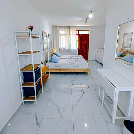 16 Apartment Moonlight