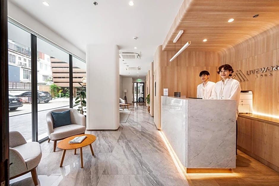 LiveZen Bangkok Sukhumvit