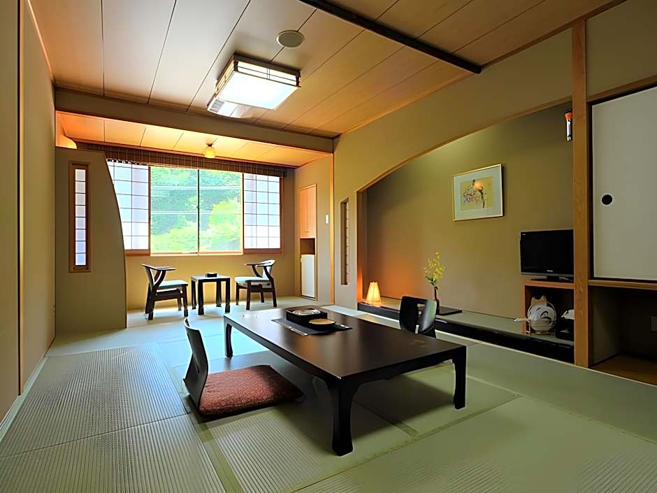 Yunohana Onsen Omotenashinoyado Keizankaku Hotel