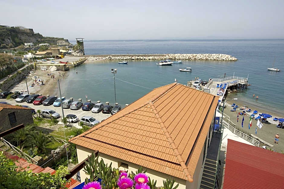 Hotel Baia Di Puolo