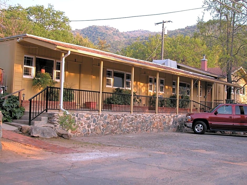 Sequoia Motel