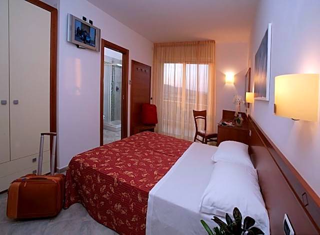 Photo 1 of 5 of 1 Double Bed or 2 Beds