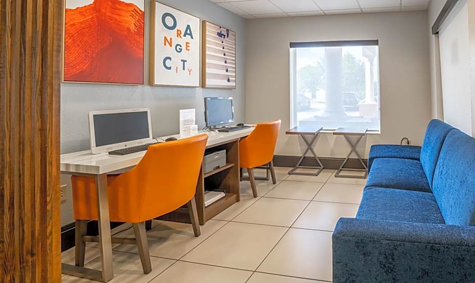 Holiday Inn Express Hotel & Suites Orange City By IHG