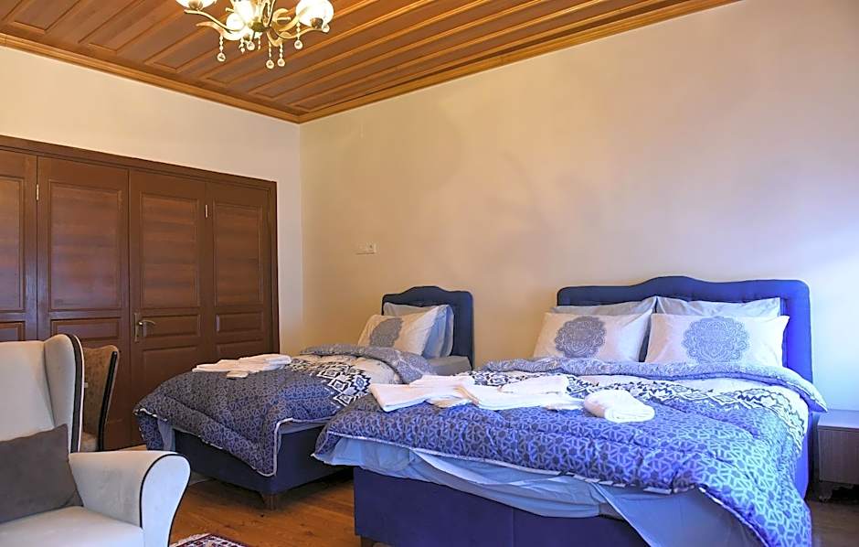 ÖZ Butik Otel Antik Kent Myrleia