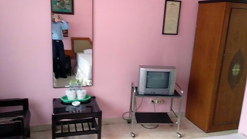 Komajaya Komaratih Hotel