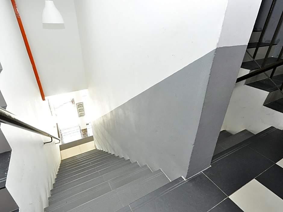 ADA Hotel & Apartment