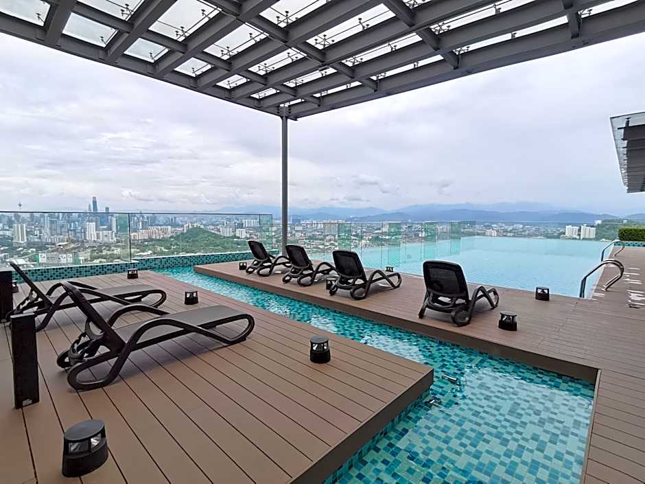 Eko Cheras Residences by De Space