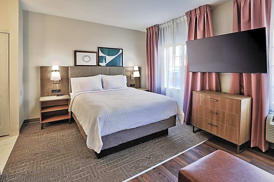 Staybridge Suites - Albuquerque Airport By IHG
